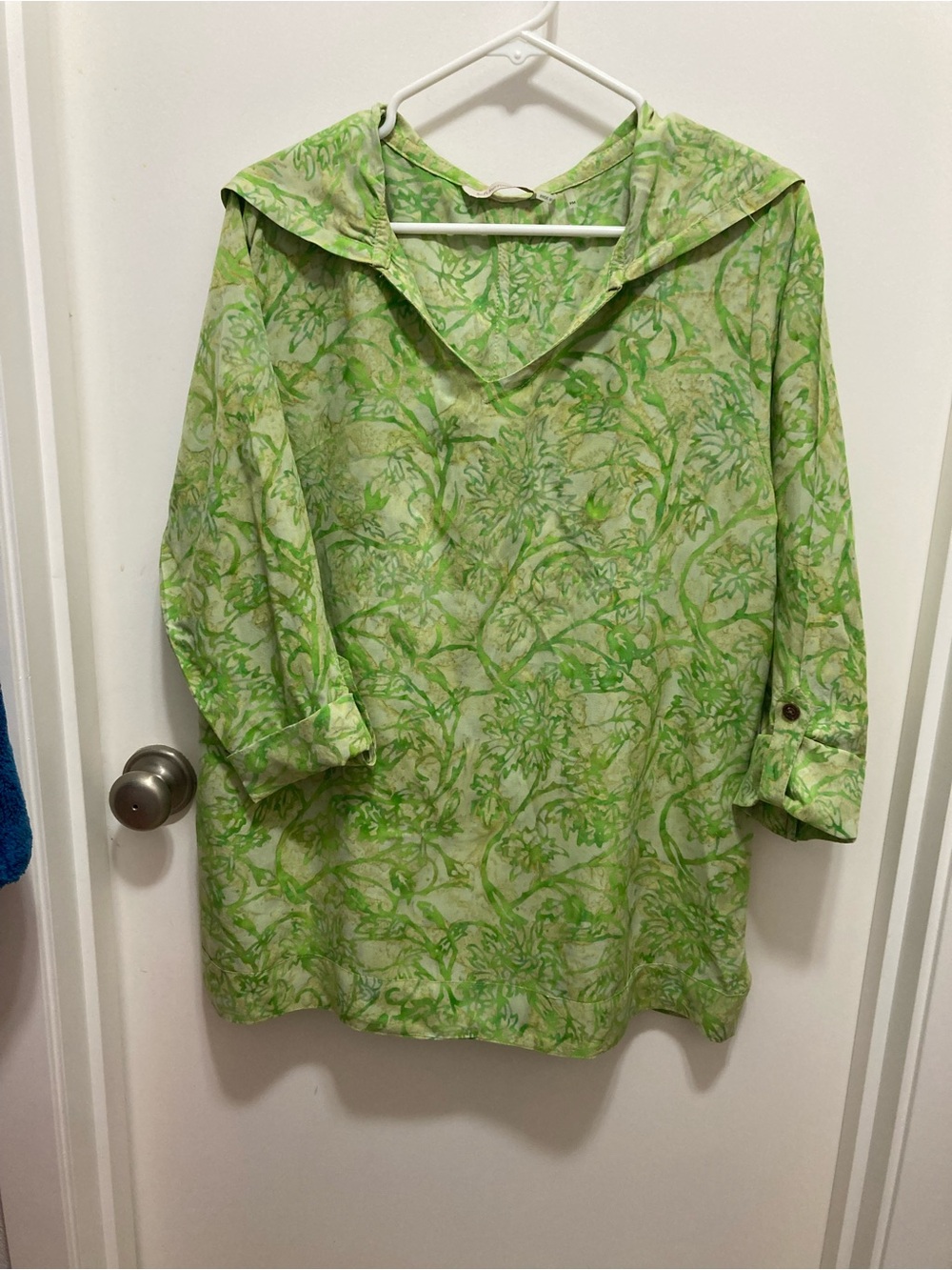 Soft Surroundings bright green floral Hoodie/swimsuit coverup.Petite medium